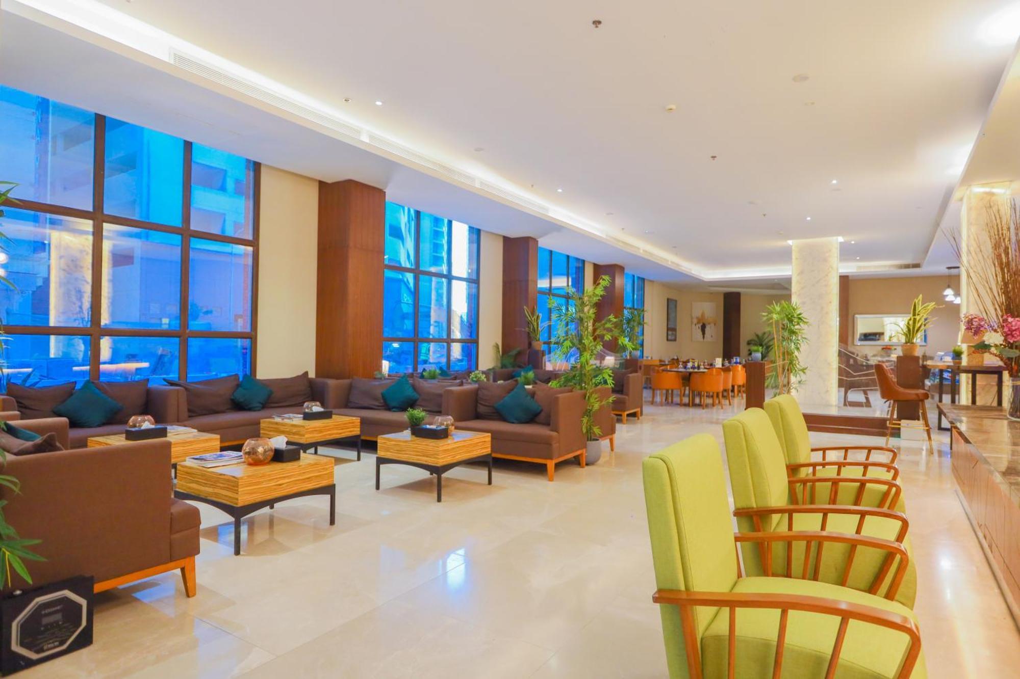 Ramee Palace 4*
